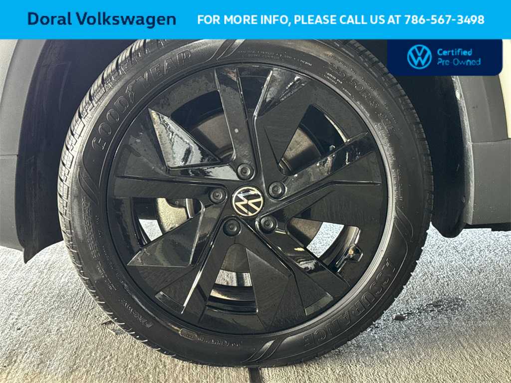 Thumbnail: 2025 Volkswagen Taos - 11
