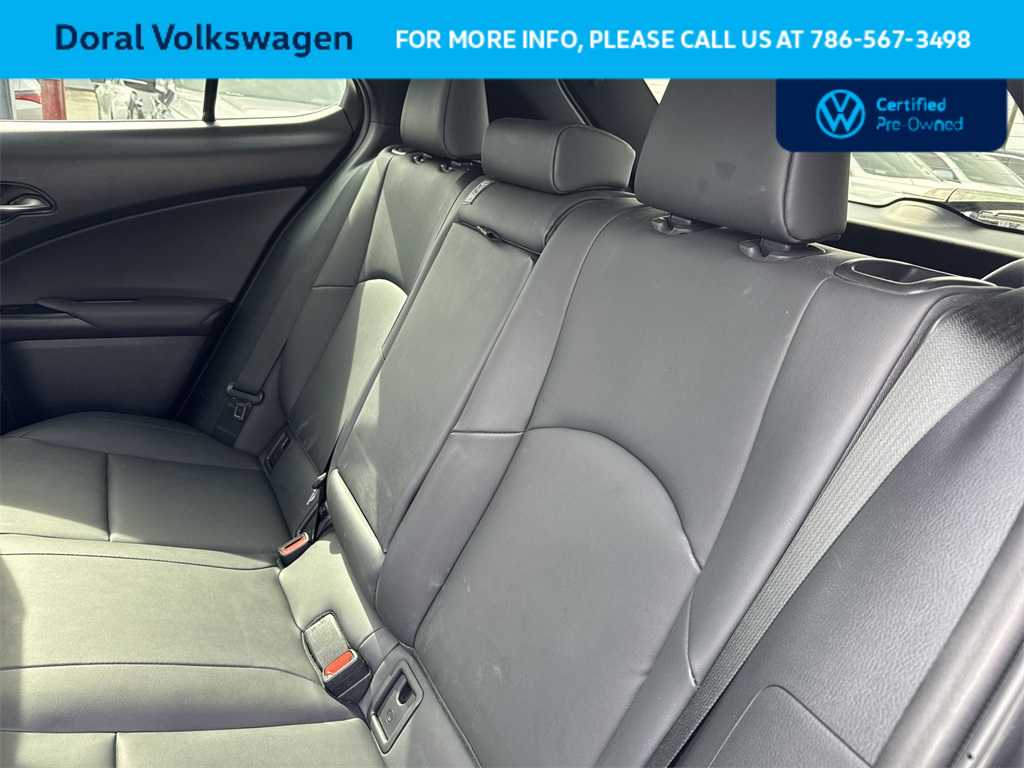 Thumbnail: 2022 Lexus UX - 22