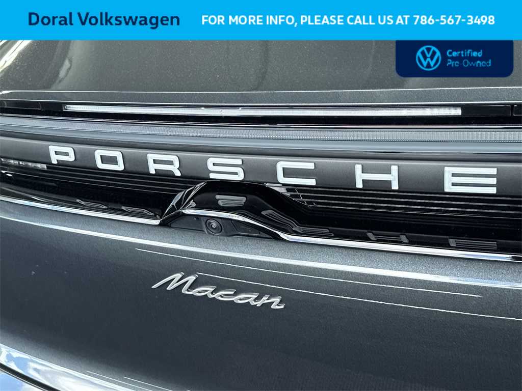 Thumbnail: 2025 Porsche Macan - 10