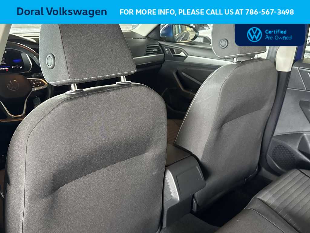 Thumbnail: 2024 Volkswagen Jetta - 23