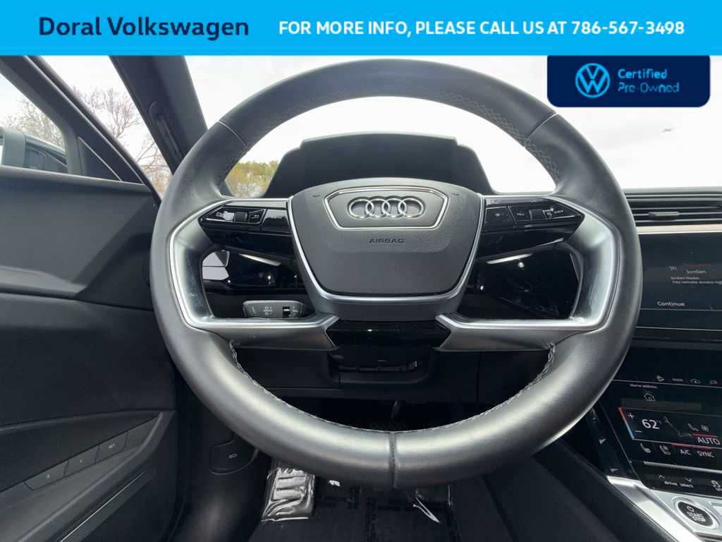 Thumbnail: 2024 Audi Q8 e-tron - 15