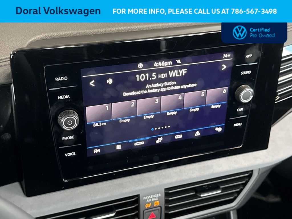 2025 Volkswagen Jetta SE - Photo 18