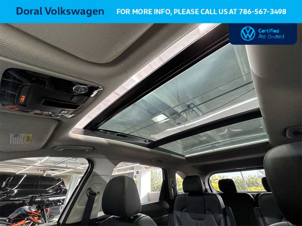 Thumbnail: 2023 Kia Sorento - 17