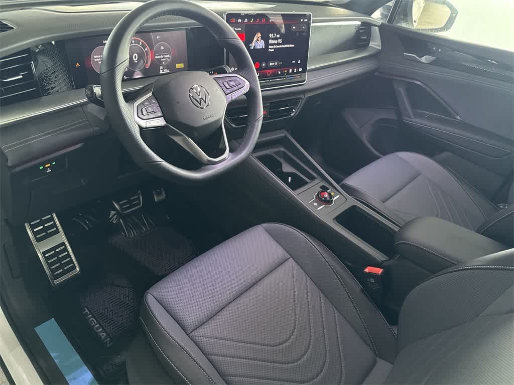 Thumbnail: 2026 Volkswagen Tiguan - 13