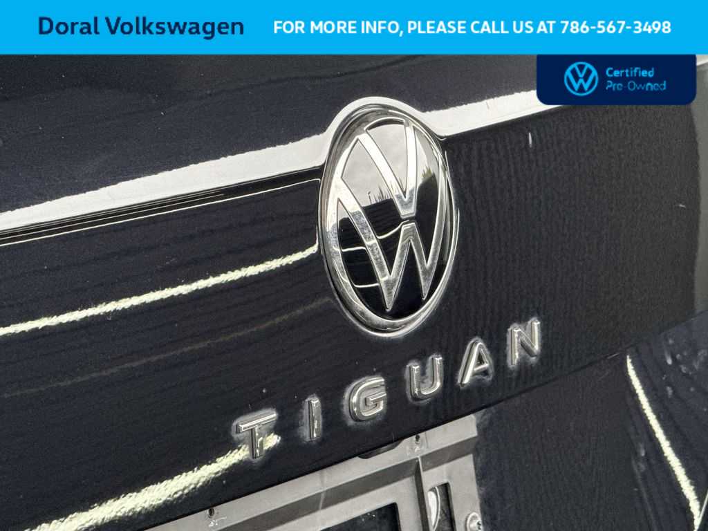Thumbnail: 2023 Volkswagen Tiguan - 10