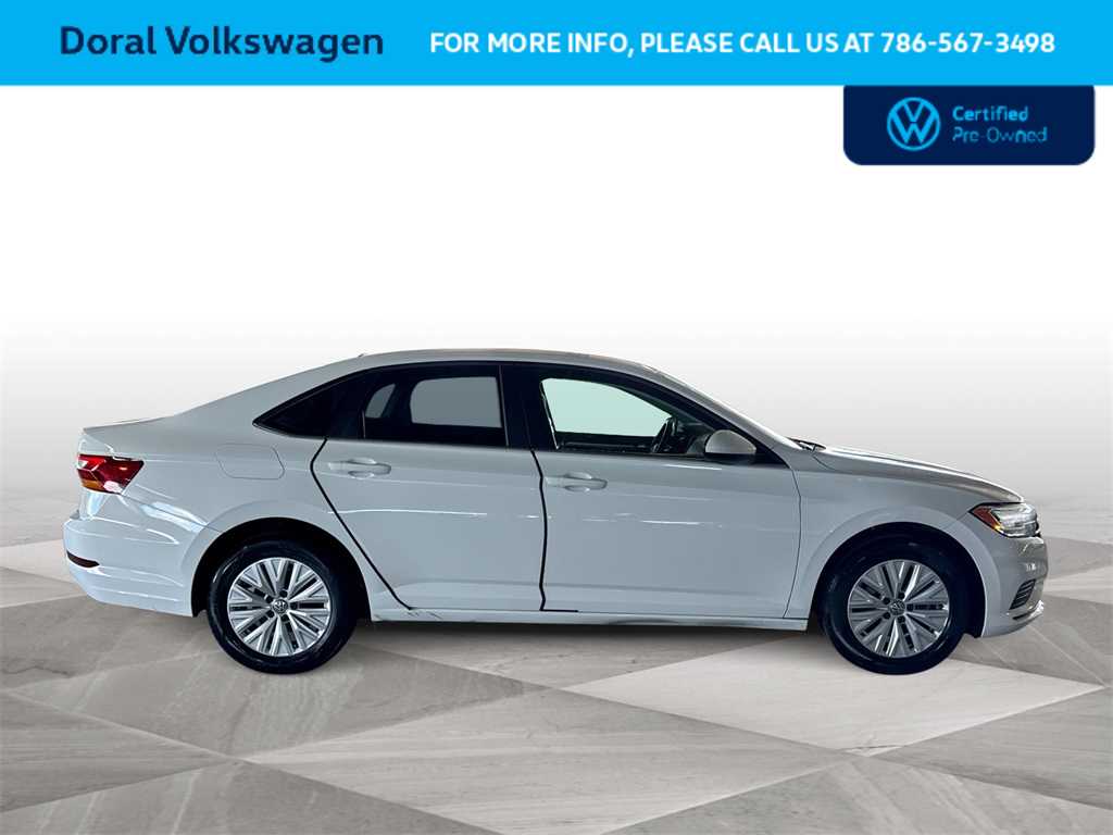 Thumbnail: 2019 Volkswagen Jetta - 9