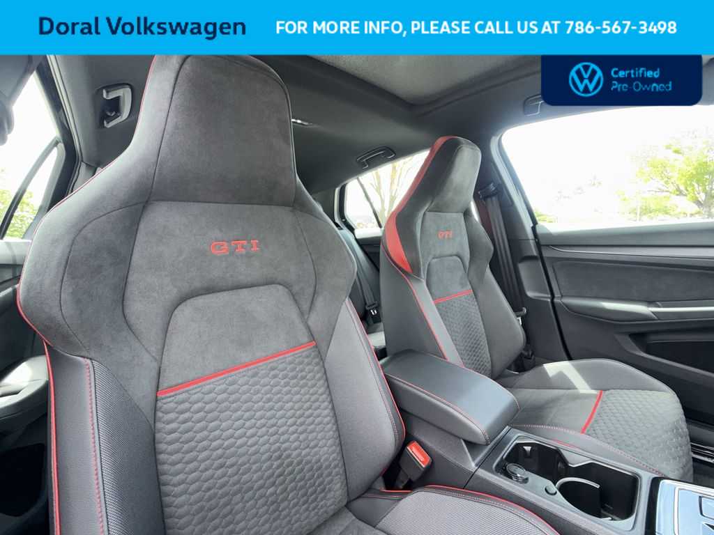 Thumbnail: 2025 Volkswagen Golf - 27