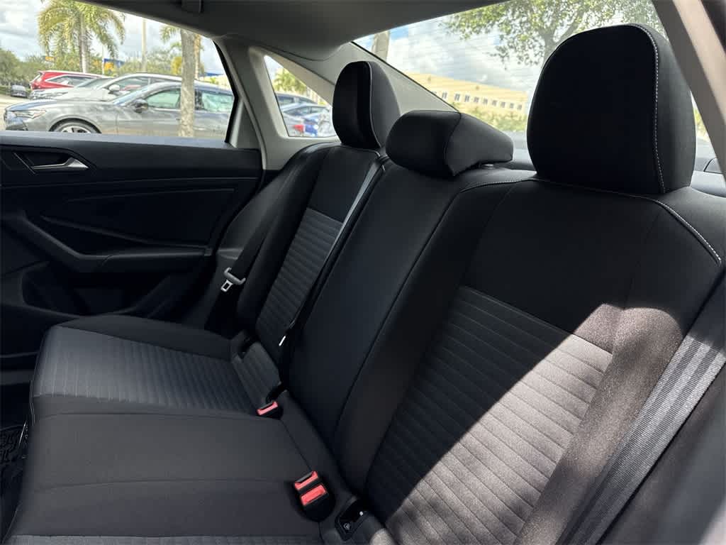 Thumbnail: 2026 Volkswagen Jetta - 22