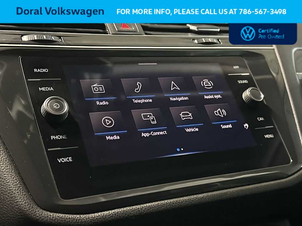 Thumbnail: 2023 Volkswagen Tiguan - 18