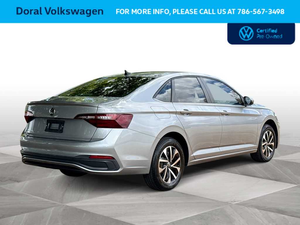 Thumbnail: 2023 Volkswagen Jetta - 8
