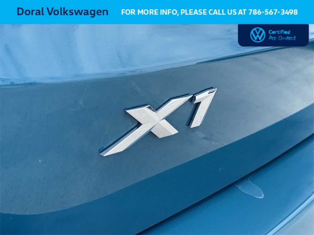 Thumbnail: 2023 BMW X1 - 11