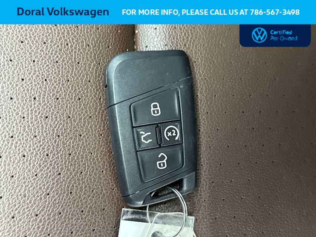 Thumbnail: 2022 Volkswagen Atlas - 28