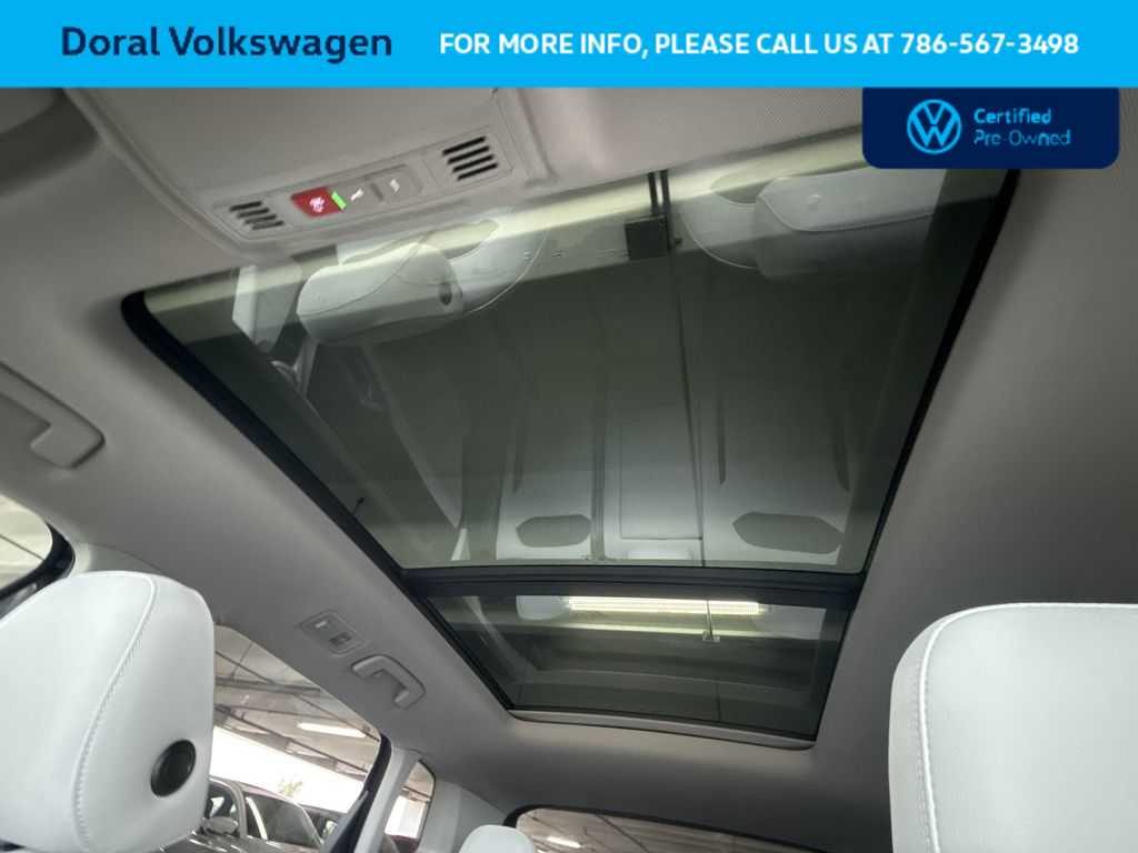 Thumbnail: 2025 Volkswagen Taos - 17