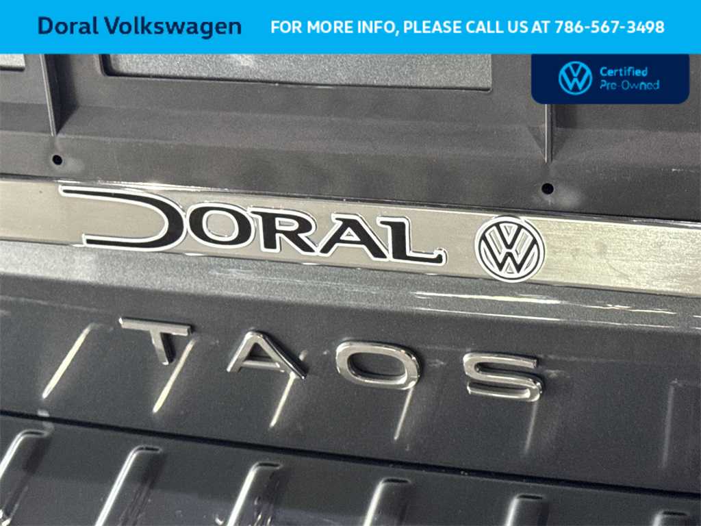 Thumbnail: 2022 Volkswagen Taos - 10