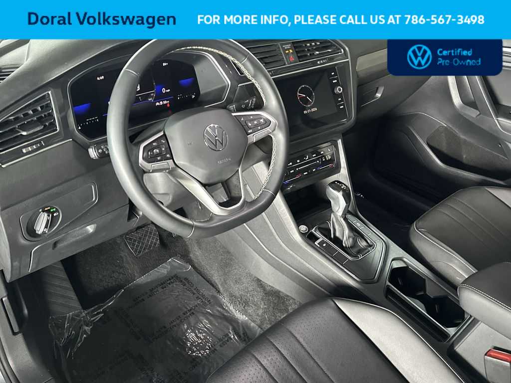 Thumbnail: 2023 Volkswagen Tiguan - 13