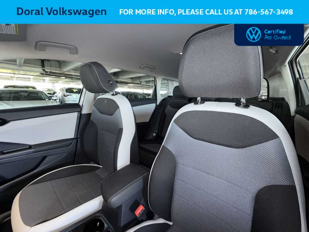 Thumbnail: 2025 Volkswagen Taos - 14