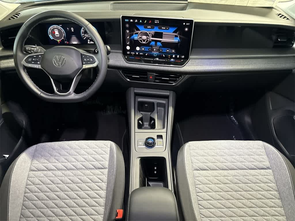 Thumbnail: 2025 Volkswagen Tiguan - 24
