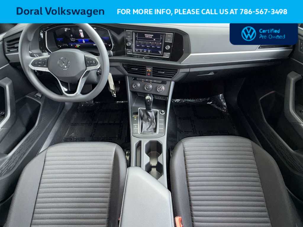 Thumbnail: 2023 Volkswagen Jetta - 24