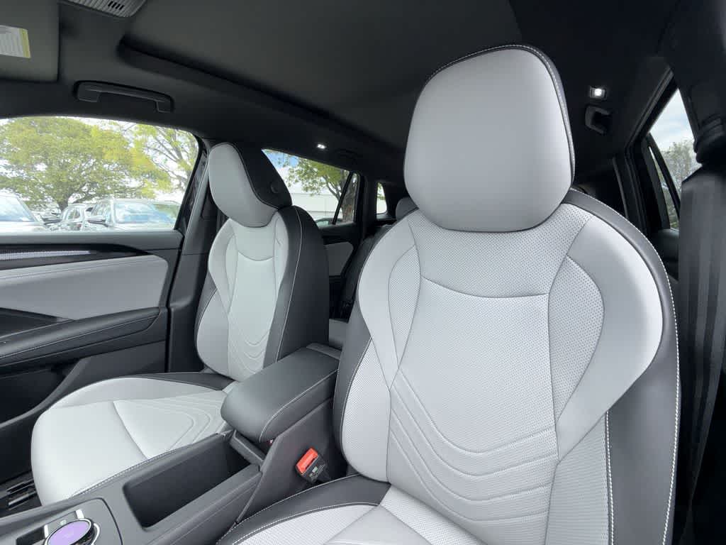 Thumbnail: 2026 Volkswagen Tiguan - 14