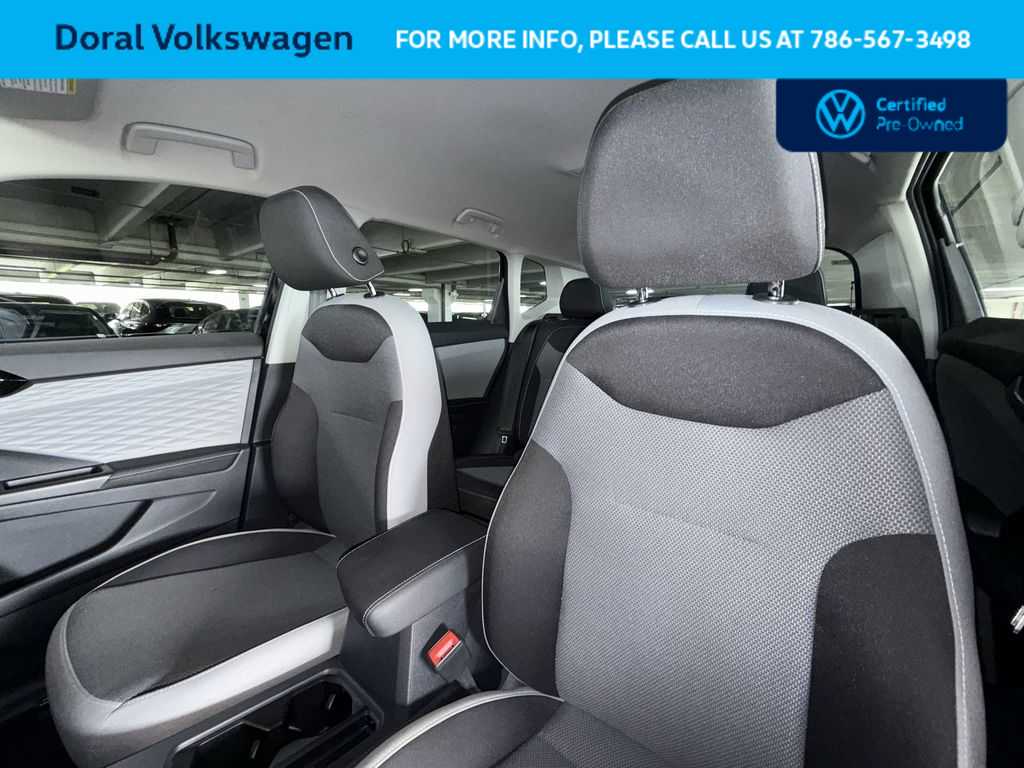 Thumbnail: 2024 Volkswagen Taos - 14