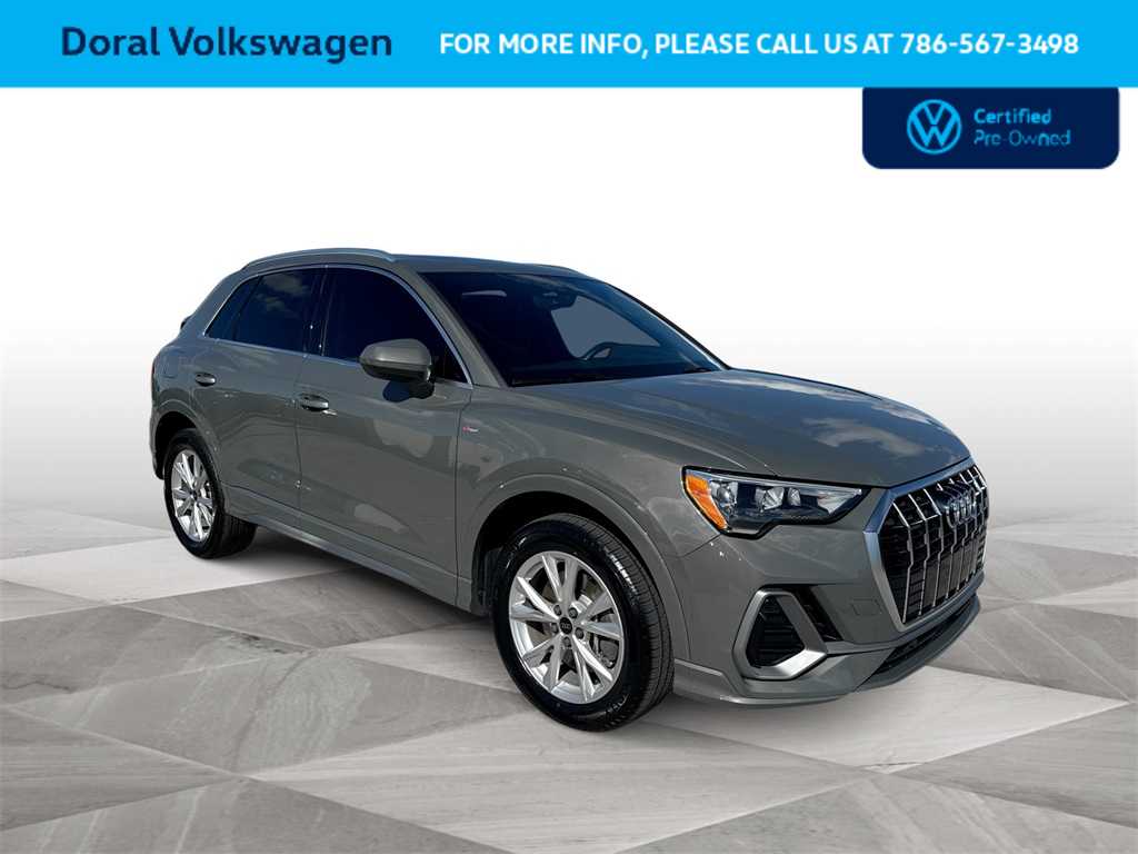 Thumbnail: 2021 Audi Q3 - 2