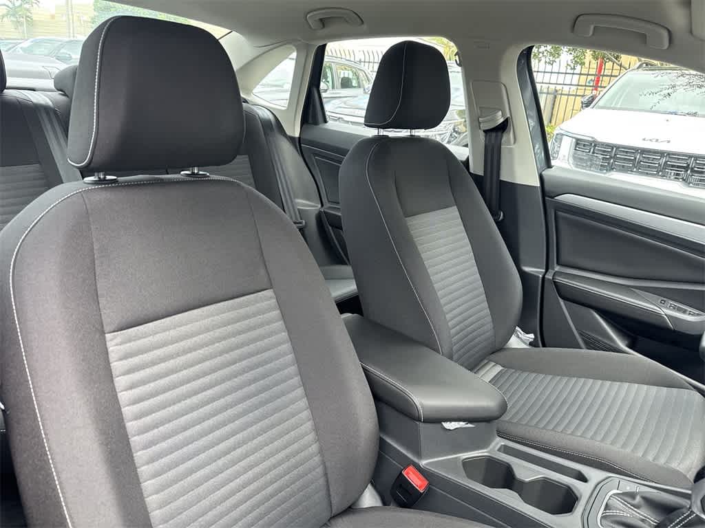 Thumbnail: 2026 Volkswagen Jetta - 28