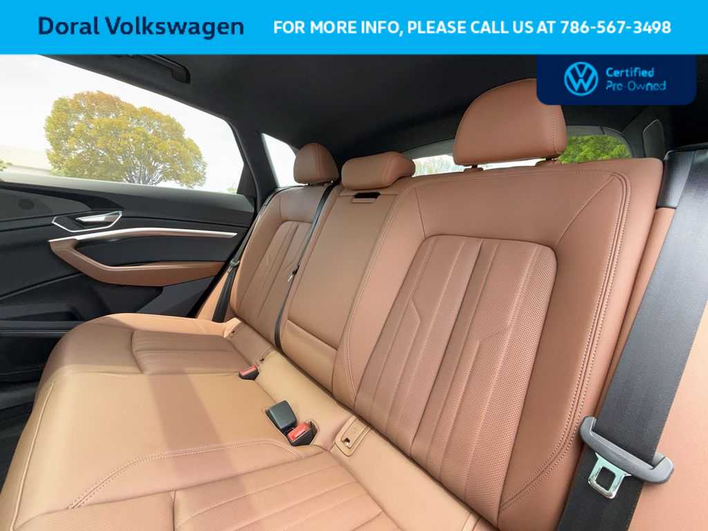 Thumbnail: 2024 Audi Q8 e-tron - 22