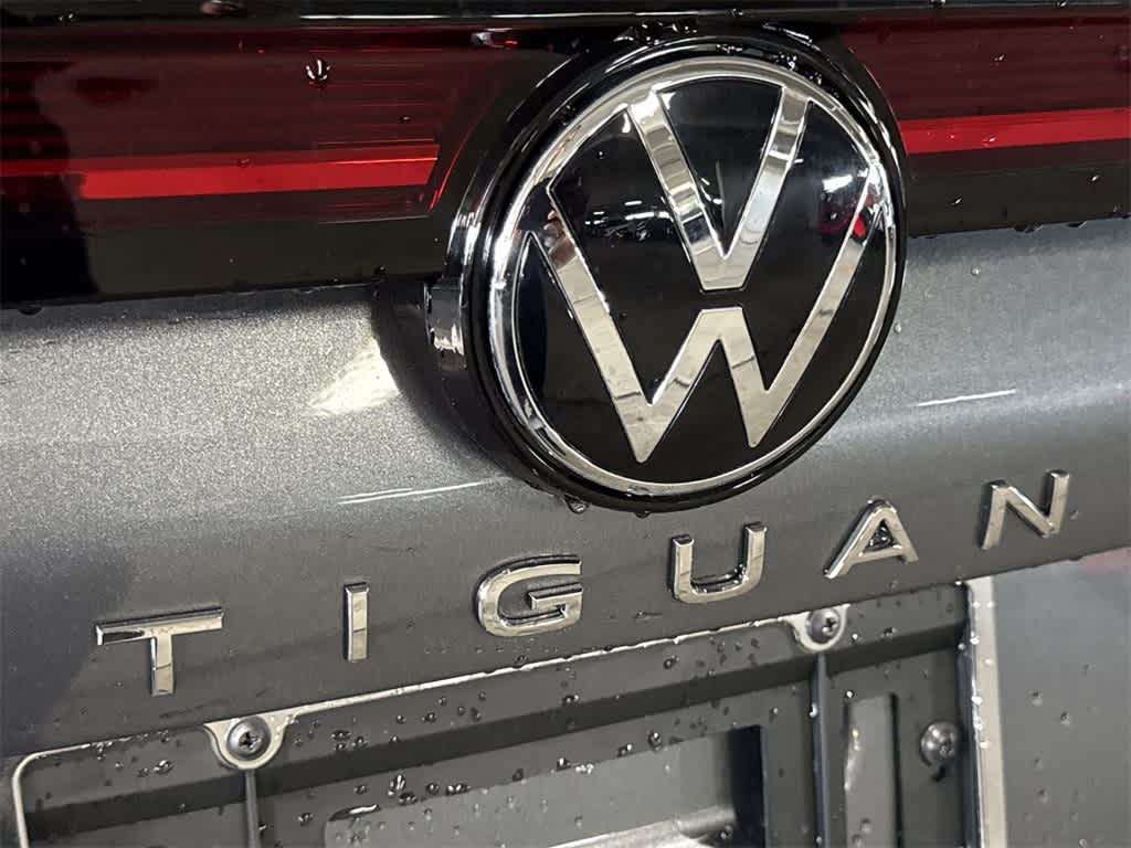Thumbnail: 2025 Volkswagen Tiguan - 10