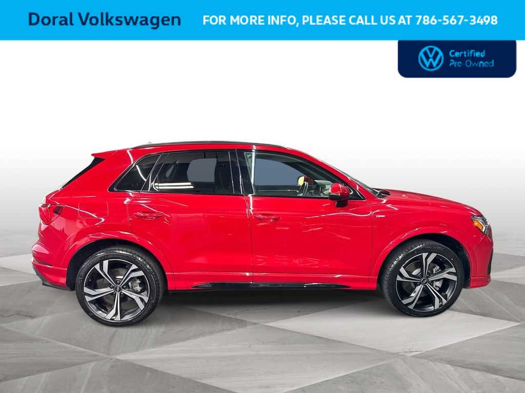 Thumbnail: 2023 Audi Q3 - 9