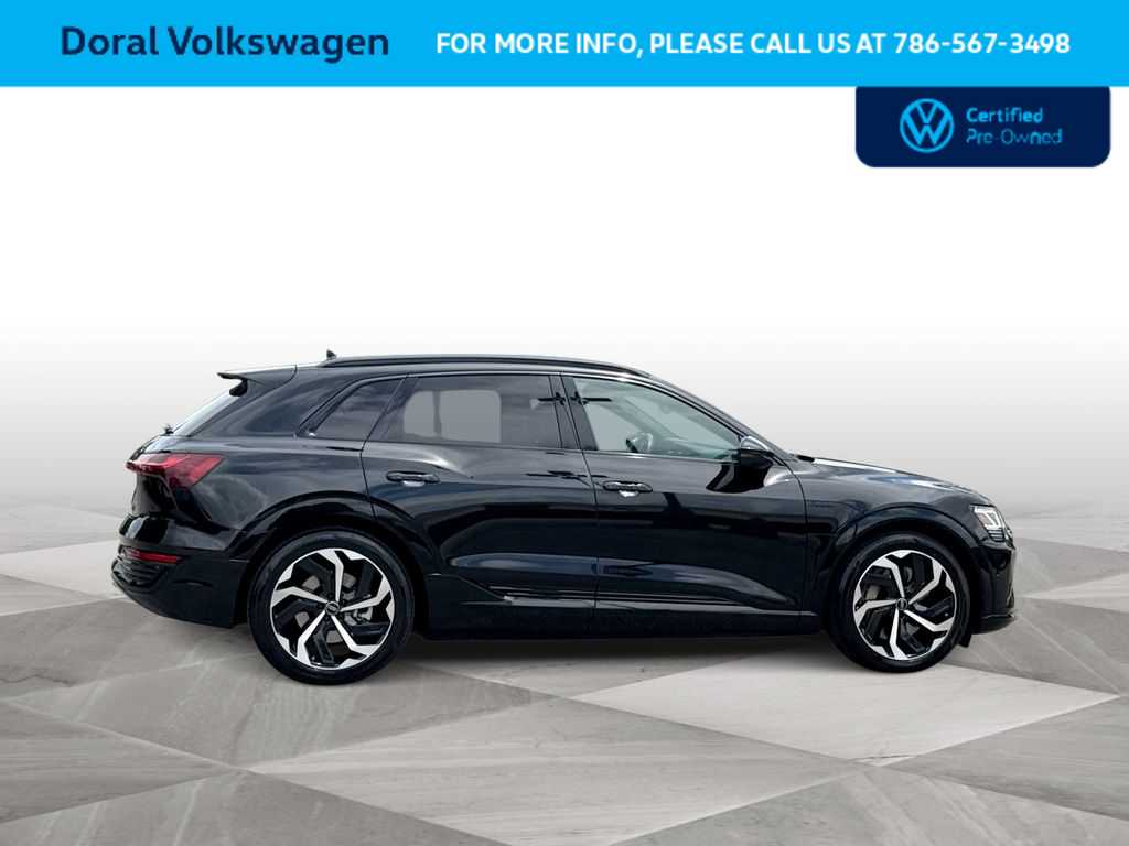 Thumbnail: 2024 Audi Q8 e-tron - 9