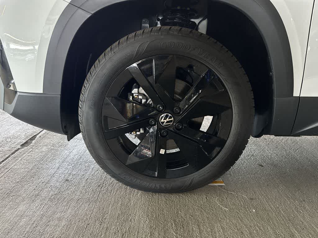 Thumbnail: 2026 Volkswagen Taos - 10