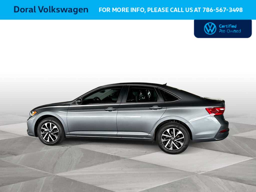 Thumbnail: 2024 Volkswagen Jetta - 5