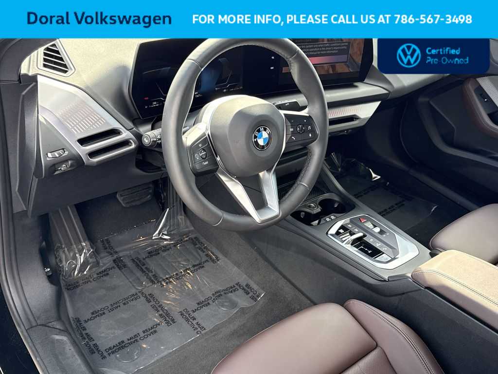 Thumbnail: 2025 BMW 2 Series - 13