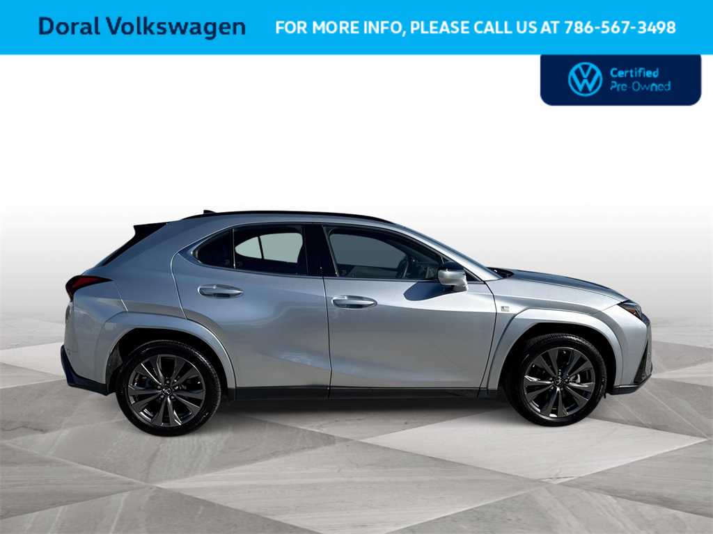 Thumbnail: 2024 Lexus UX - 9