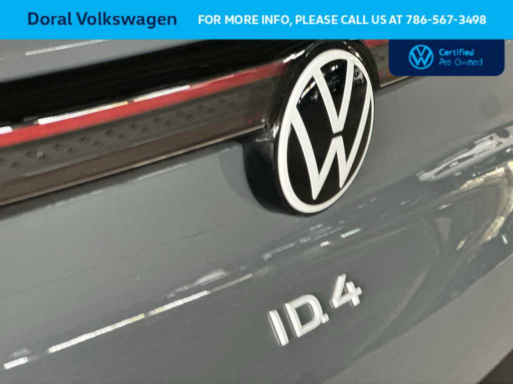 Thumbnail: 2023 Volkswagen ID.4 - 10
