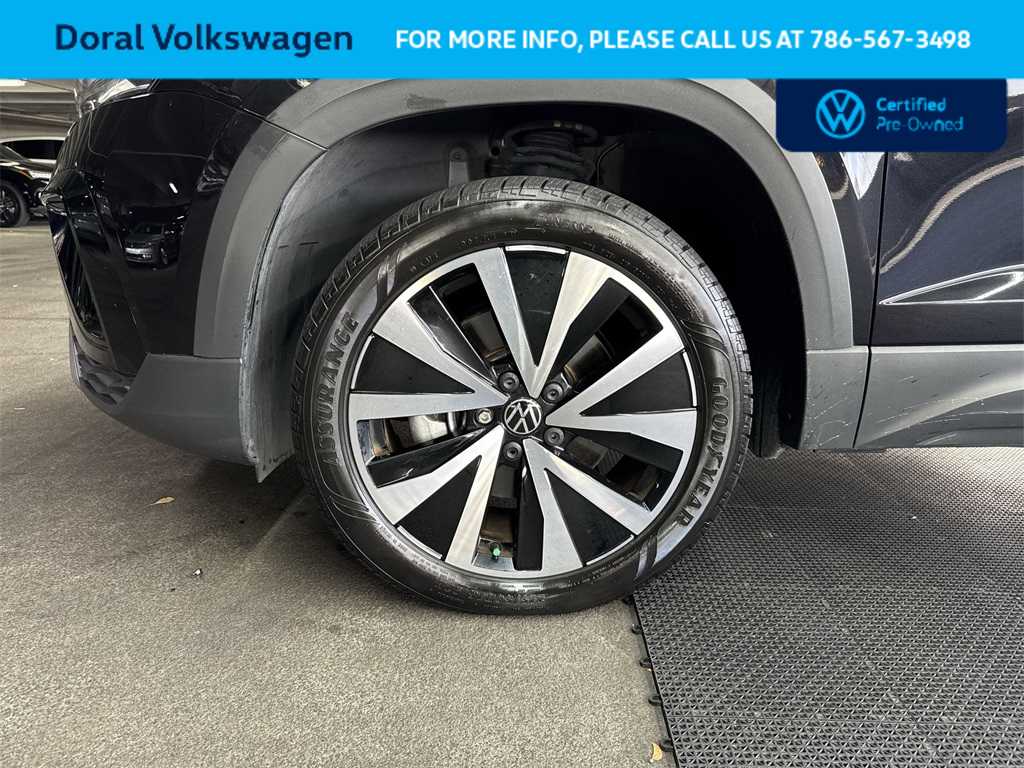 Thumbnail: 2023 Volkswagen Taos - 10