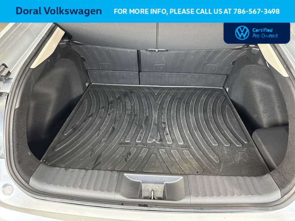 Thumbnail: 2024 Toyota Prius - 25