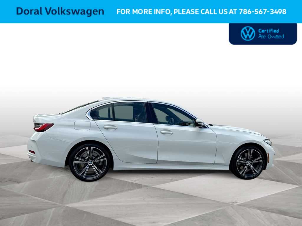 Thumbnail: 2024 BMW 3 Series - 9