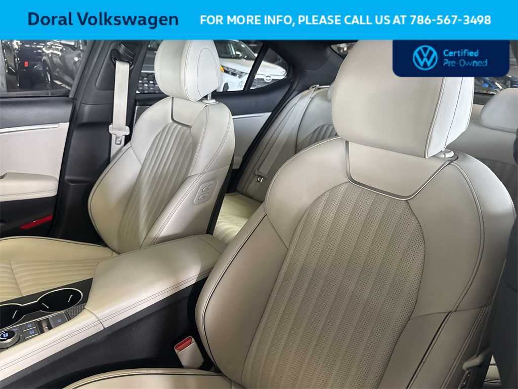 Thumbnail: 2023 Genesis G70 - 14