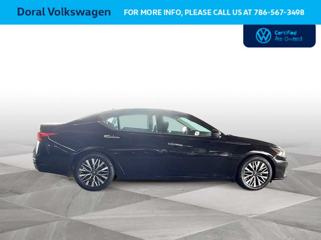Thumbnail: 2024 Nissan Altima - 9