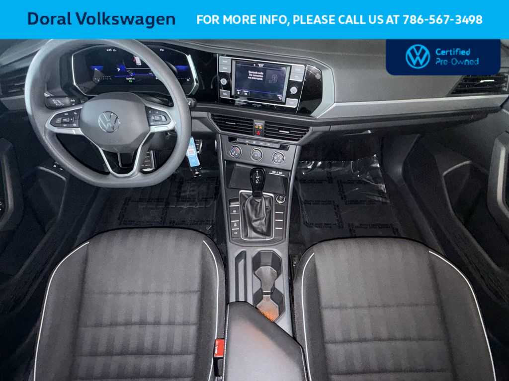 Thumbnail: 2023 Volkswagen Jetta - 24