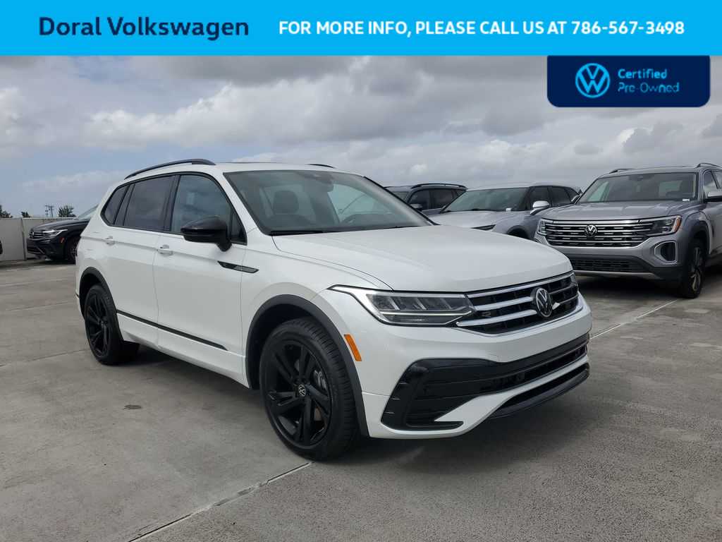 Thumbnail: 2024 Volkswagen Tiguan - 11