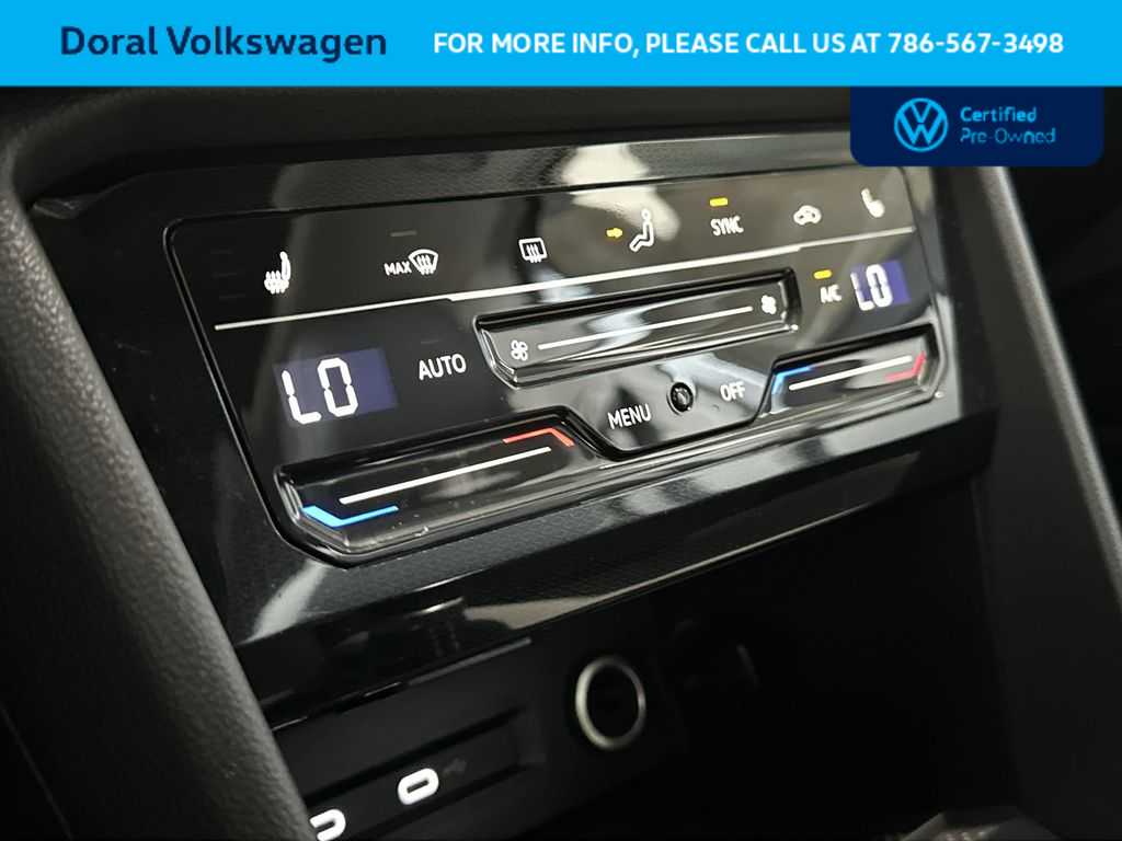 Thumbnail: 2025 Volkswagen Taos - 20