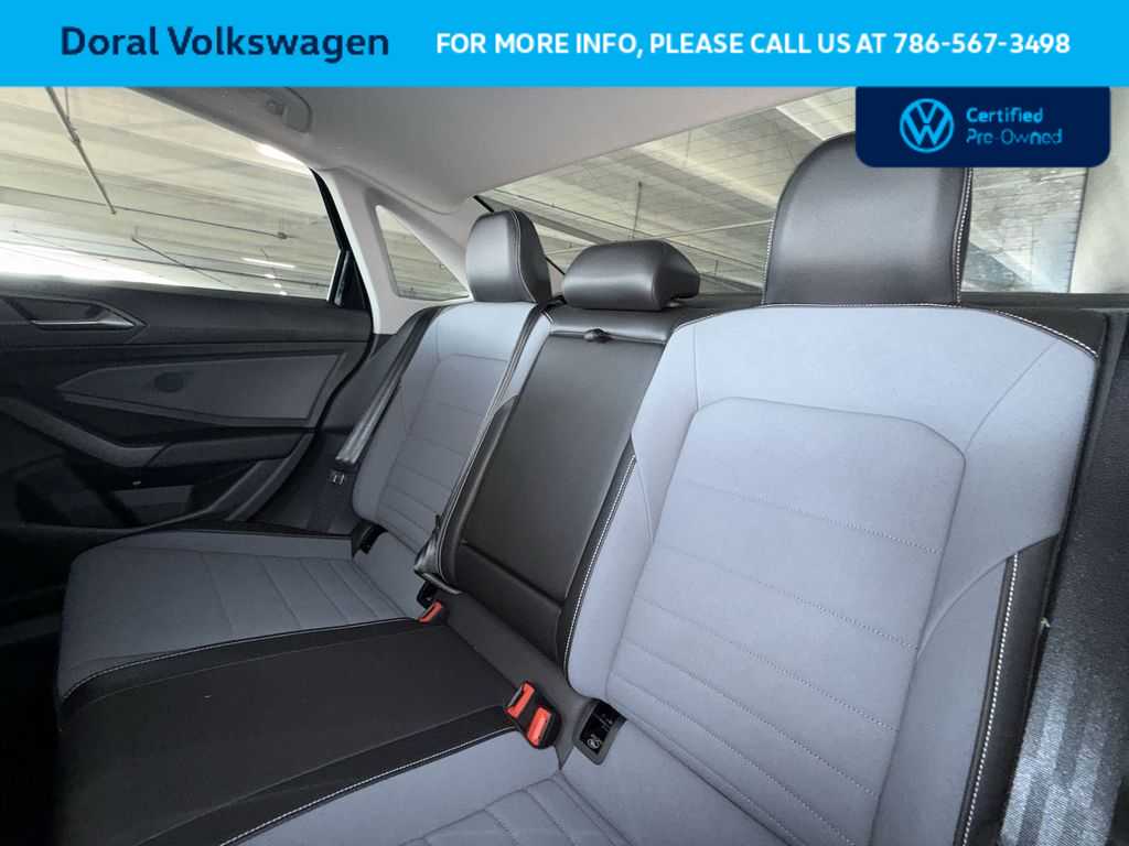 Thumbnail: 2025 Volkswagen Jetta - 22