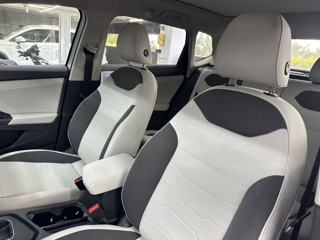 Thumbnail: 2026 Volkswagen Taos - 12