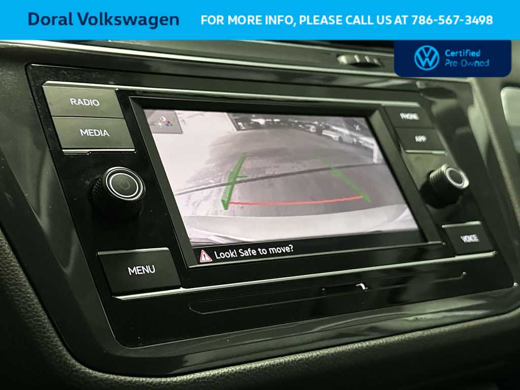 Thumbnail: 2023 Volkswagen Tiguan - 19