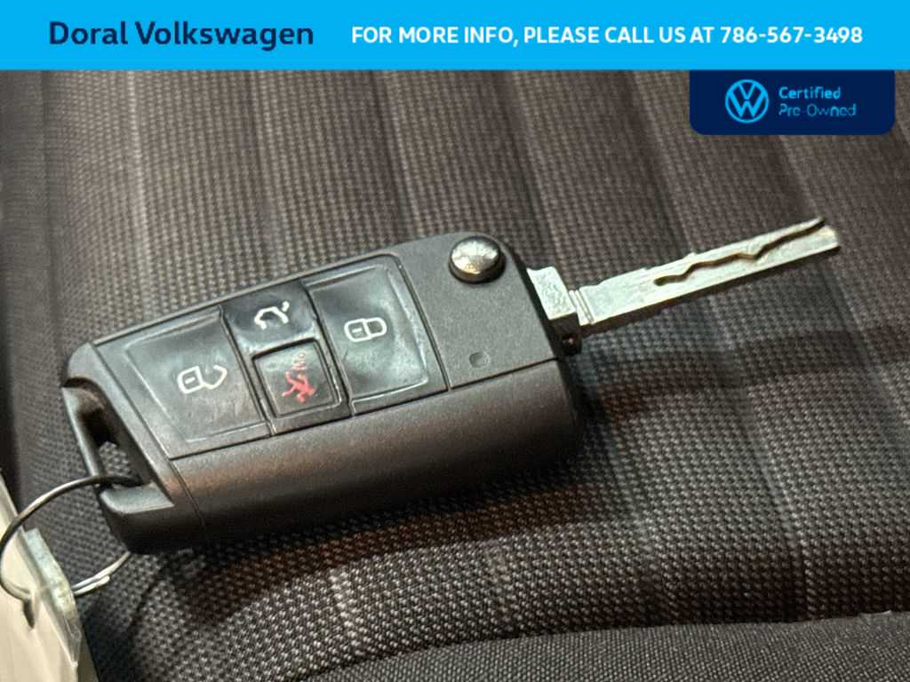 Thumbnail: 2023 Volkswagen Jetta - 28