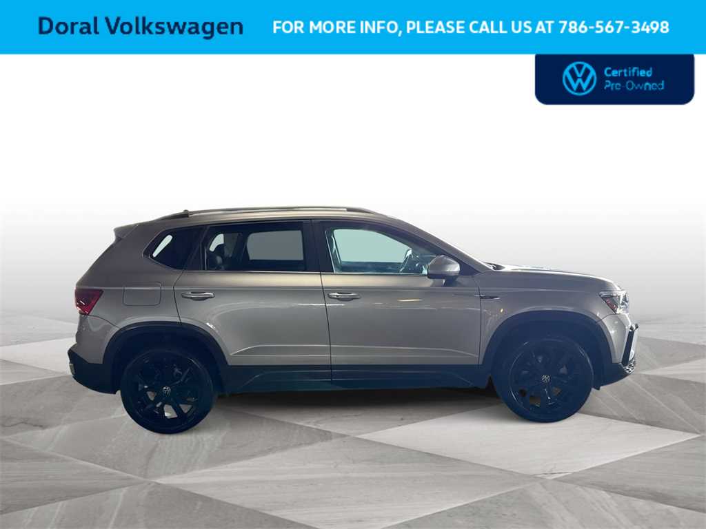Thumbnail: 2023 Volkswagen Taos - 9