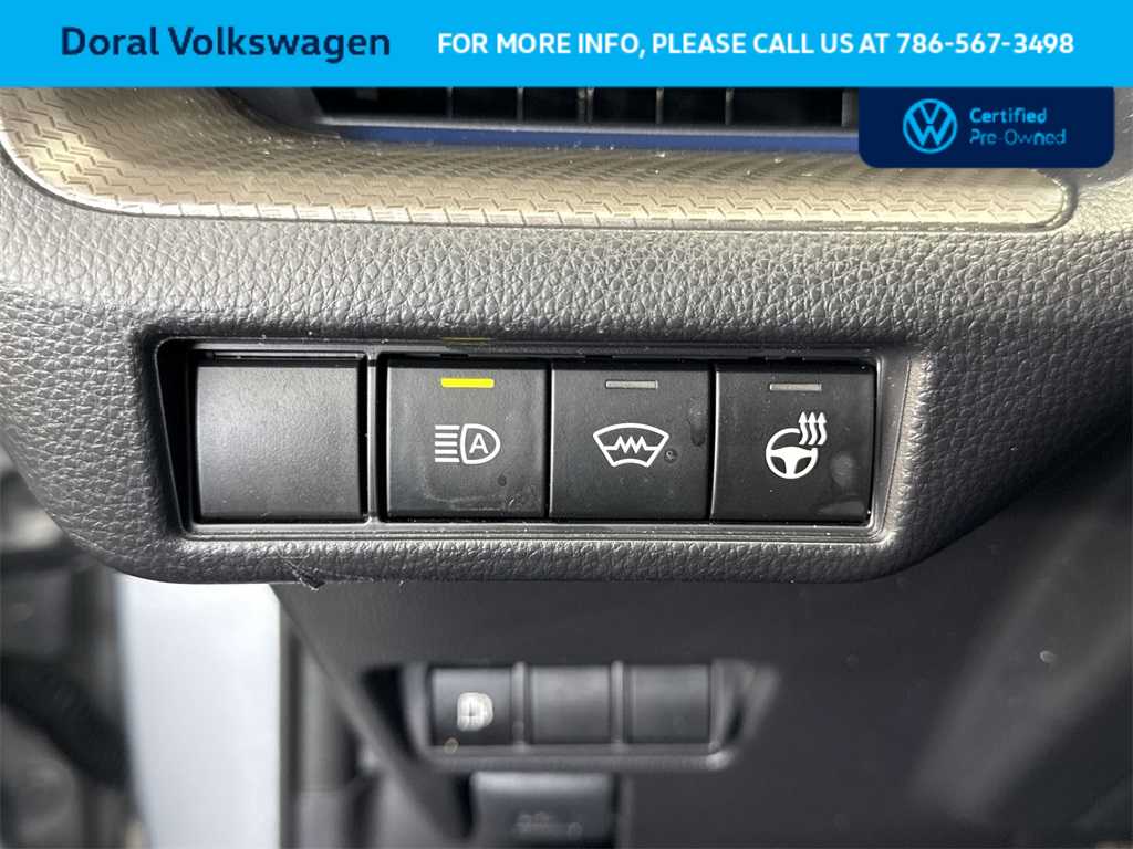 Thumbnail: 2024 Toyota Prius - 17