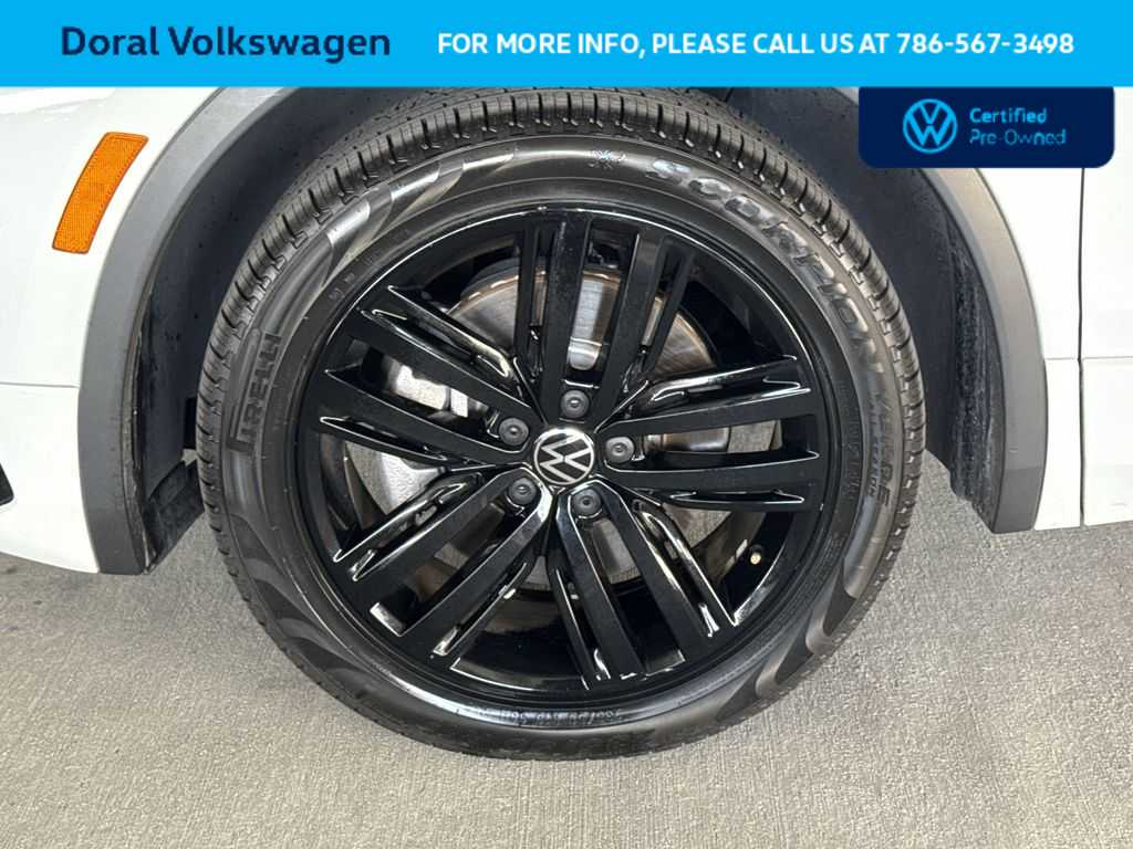 Thumbnail: 2022 Volkswagen Tiguan - 10